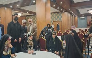 تأکید بهروزآذر بر تداوم خدمت‌رسانی به خانواده‌های آسیب‌دیده در جنگ