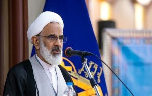 حاجی صادقی: دشمن می‌خواهد اراده مردم ما را بشکند