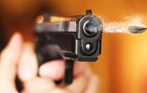 هلاکت قاچاقچی مسلح در تبریز پس از گروگان‌ گیری؛ یک مأمور پلیس مجروح شد