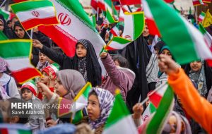 اجتماع مادران و کودکان زنجانی در حمایت از انقلاب و رهبری