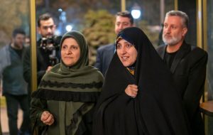 بازدید بهروز آذر از مدرسه «شهدای محمدیه»