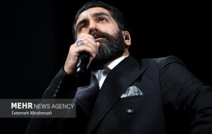 تازه ترین تک آهنگ علی زندوکیلی منتشر شد؛ «نگاه تو» برای «بدنام»