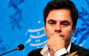 تهیه‌کننده سینما خطاب به ترامپ کودک‌کش؛ قاتل کودکان میناب شما هستید