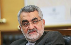 حق هسته‌ای ما به آمریکا ربطی ندارد؛ از حاکمیت بر تنگه هرمز نمی‌گذریم