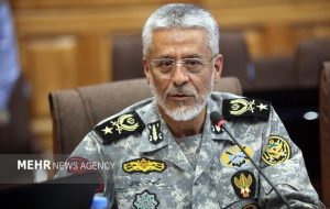 دریادار سیاری: مسیر موفقیت کشور از راه شهدا میگذرد دریادار سیاری: مسیر موفقیت کشور از راه شهدا میگذرد