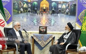 رفت‌وآمد مسئولان و علمای ایران و عراق توطئه دشمن را خنثی می‌کند
