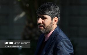 شهید رئیسی محکم و استوار از منافع ملت ایران دفاع میکرد شهید رئیسی محکم و استوار از منافع ملت ایران دفاع میکرد