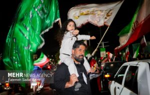 طنین شعار «امشب شب هشتاد و هشتم ماست» در اجتماع «نحن منتقمون»