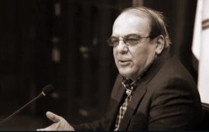 عباس عبدی: اینترنت طبقاتی ، فساد و تبعیض شدید به همراه می آورد/ در «میدان نت» با لشکر بزرگ میلیونی مردم باید مبارزه کرد!
