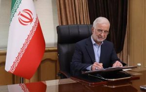 مومنی: ملت ایران در برابر تهدید دشمنان استوار ایستاده است