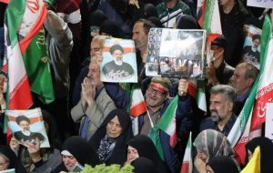میدان‌داری شبانه کردکویی‌ها؛ نمایش وحدت و پایبندی به انقلاب