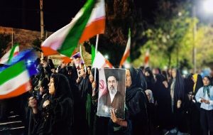 نسل بصیر تاکستان در میدان خیابان