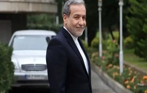 آکسیوس مدعی سفر احتمالی عراقچی به سوئیس شد آکسیوس مدعی سفر احتمالی عراقچی به سوئیس شد