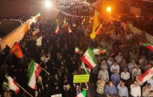 تداوم حضور مردم بهاباد در قرارهای شبانه بیعت با رهبر انقلاب