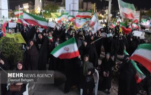 تداوم حضور مردم مینودشت در میدان؛ شب‌های همبستگی همچنان ادامه دارد