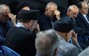 حضور پزشکیان در مراسم بزرگداشت شهید خطیب حضور پزشکیان در مراسم بزرگداشت شهید خطیب
