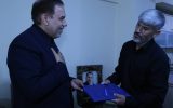 خانواده شهدا چشم و چراغ ملت هستند