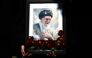 خوابگاه‌های علوم پزشکی تهران در خدمت دانشجویان مراسم تشییع رهبر انقلاب