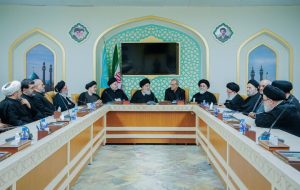 رئیس‌جمهور در مسجد مقدس جمکران با تولیت این آستان دیدار کرد