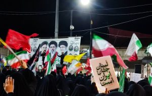زاهدانیها همچنان سنگر خیابان را حفظ کرده اند زاهدانیها همچنان سنگر خیابان را حفظ کرده اند