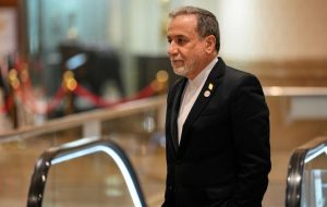عراقچی: هرگونه اقدام خصمانه با پاسخی فوری و قاطع مواجه میشود عراقچی: هرگونه اقدام خصمانه با پاسخی فوری و قاطع مواجه میشود