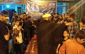 مارگون در سوگ کربلا؛ شمع‌های شام غریبان روشن شد