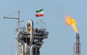 جهش قیمت نفت در پی اعلام مجدد تحریمهای آمریکا علیه نفت ایران جهش قیمت نفت در پی اعلام مجدد تحریمهای آمریکا علیه نفت ایران