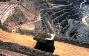 دشتنظیر میتواند به الگوی احیای اکولوژیک معادن کشور تبدیل شود دشتنظیر میتواند به الگوی احیای اکولوژیک معادن کشور تبدیل شود