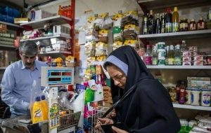 سوپرمارکتهای مسیر تشییع ۲۴ ساعته شدند سوپرمارکتهای مسیر تشییع ۲۴ ساعته شدند