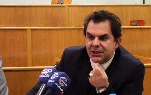 تعلل دولت در پرداخت مطالبات، واردات گوشت را به یک سوم کاهش داد تعلل دولت در پرداخت مطالبات، واردات گوشت را به یک سوم کاهش داد