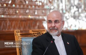 تمسخر شعار ترامپ توسط قالیباف؛ آمریکا را دوباره گرسنه میکنیم تمسخر شعار ترامپ توسط قالیباف؛ آمریکا را دوباره گرسنه میکنیم