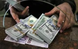 هشدار کارشناس بازارهای مالی درباره قیمت دلار؛ خرید هیجانی در این سطوح خطرناک است